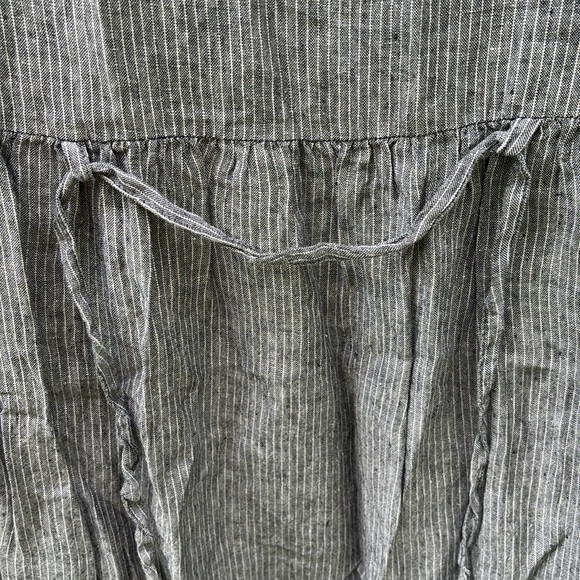 Pyne & Smith V neck pinstripe Gray Button-Front Dress size S - Picture 3 of 4